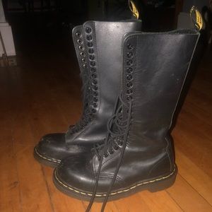 Dr Martens fall boots size 7